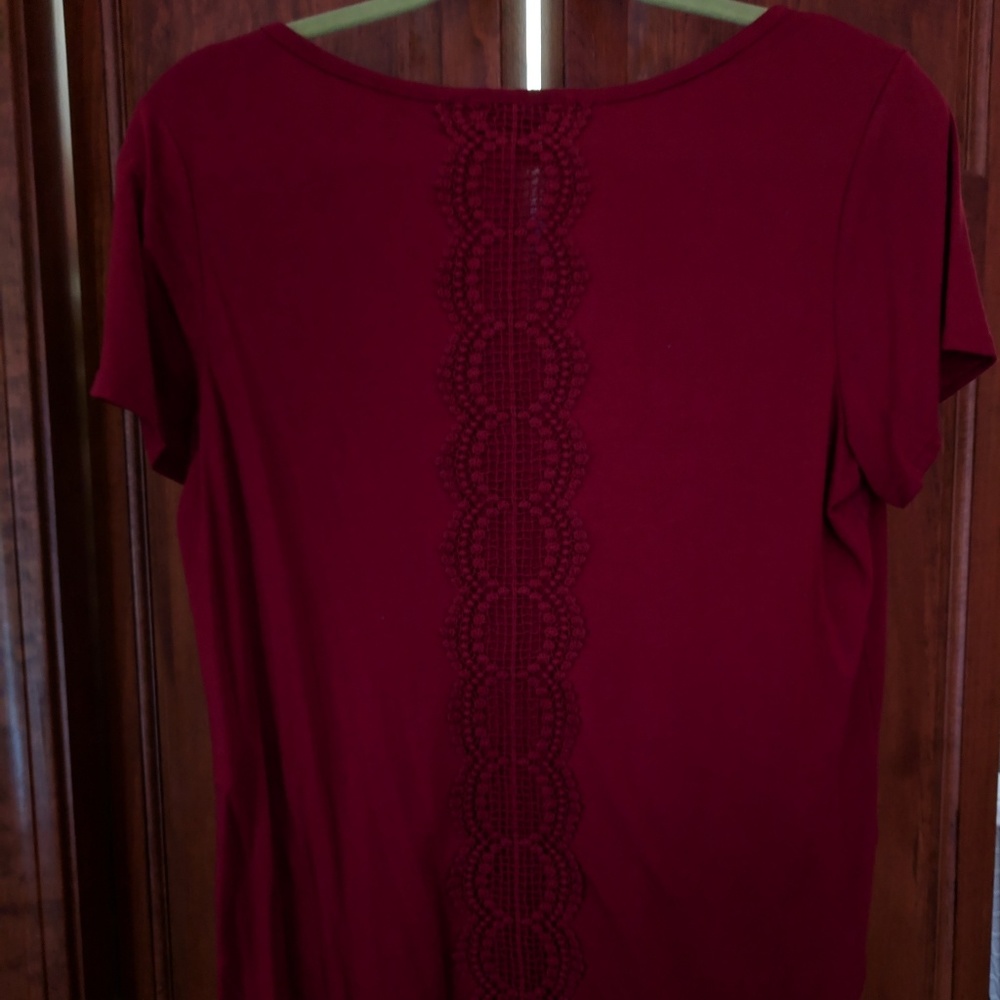 dark red shirt